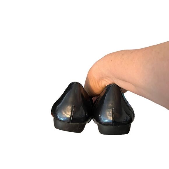 Ann Klein Airwear Port Size 8 Navy suede and patent look Flat Loafer Silver - Picture 6 of 10